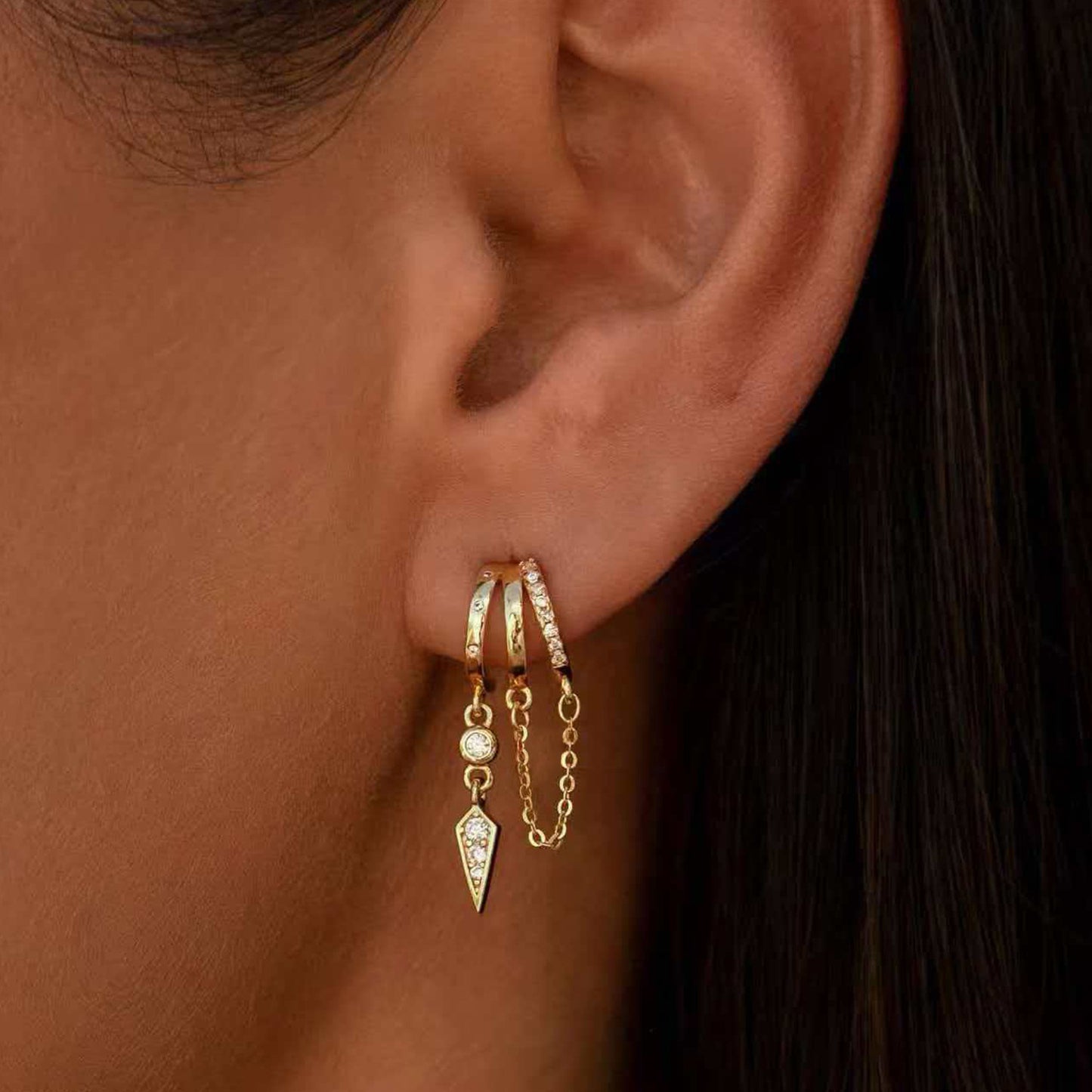 Orecchini Asimmetrici a Stella e Forma Geometrica con Zirconi, Base in Rame Galvanizzato, Perni in Oro 14K, Accessorio Moda Unisex
