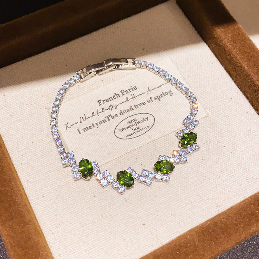 Luxury Elegant Oval Geometric Cubic Zirconia Inlaid Brass Bracelet for Women