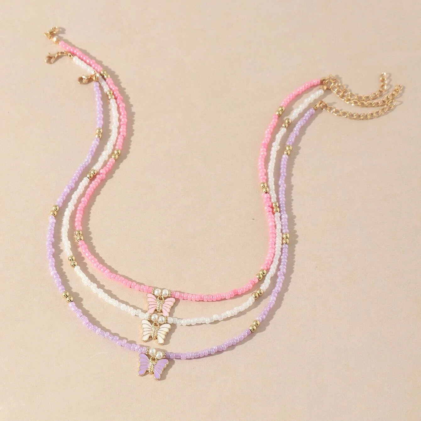 Collana con Ciondolo a Farfalla in Stile Bohemien con Perle di Vetro Colorate per Ragazze, Design Dolce su Catena a Maglie Sferiche