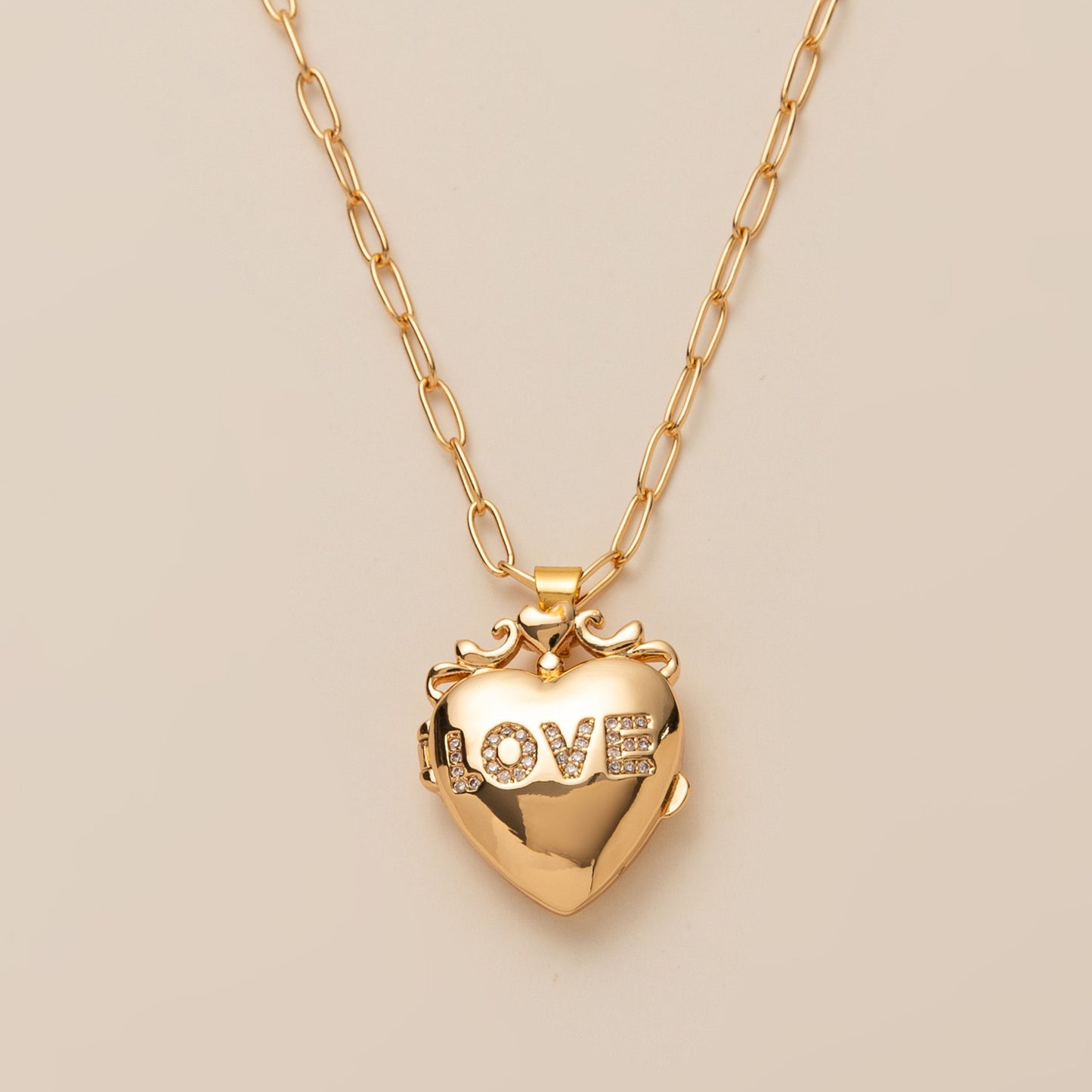 Fashionable Bow-Shaped Pendant Necklace with Gold Plated Copper, Adjustable Toggle Clasp, Butterfly Motif, Unisex Design
