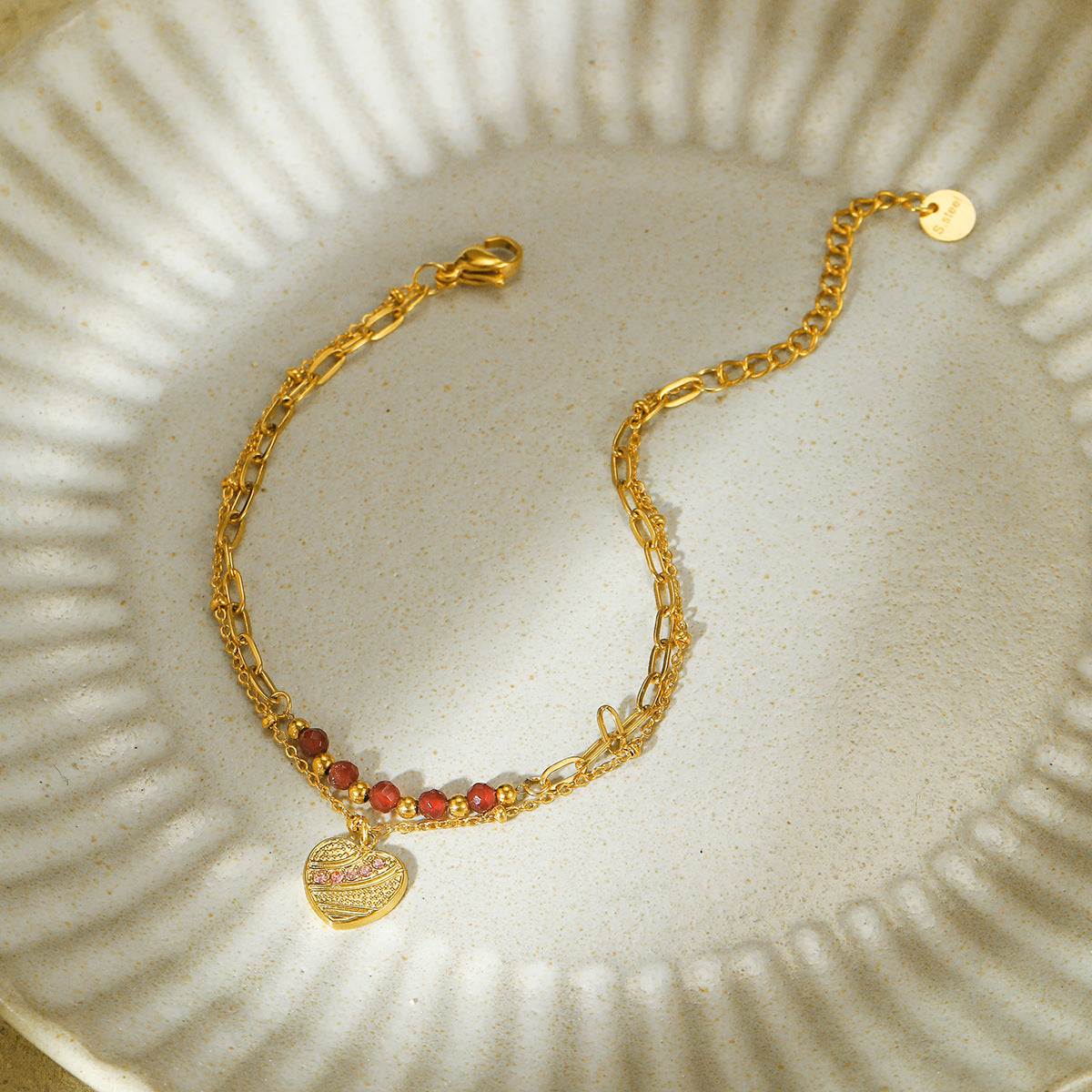 Fashionable Heart-Shaped Red Natural Stone Inlaid Stainless Steel Bracelet for Women with Plating Finish