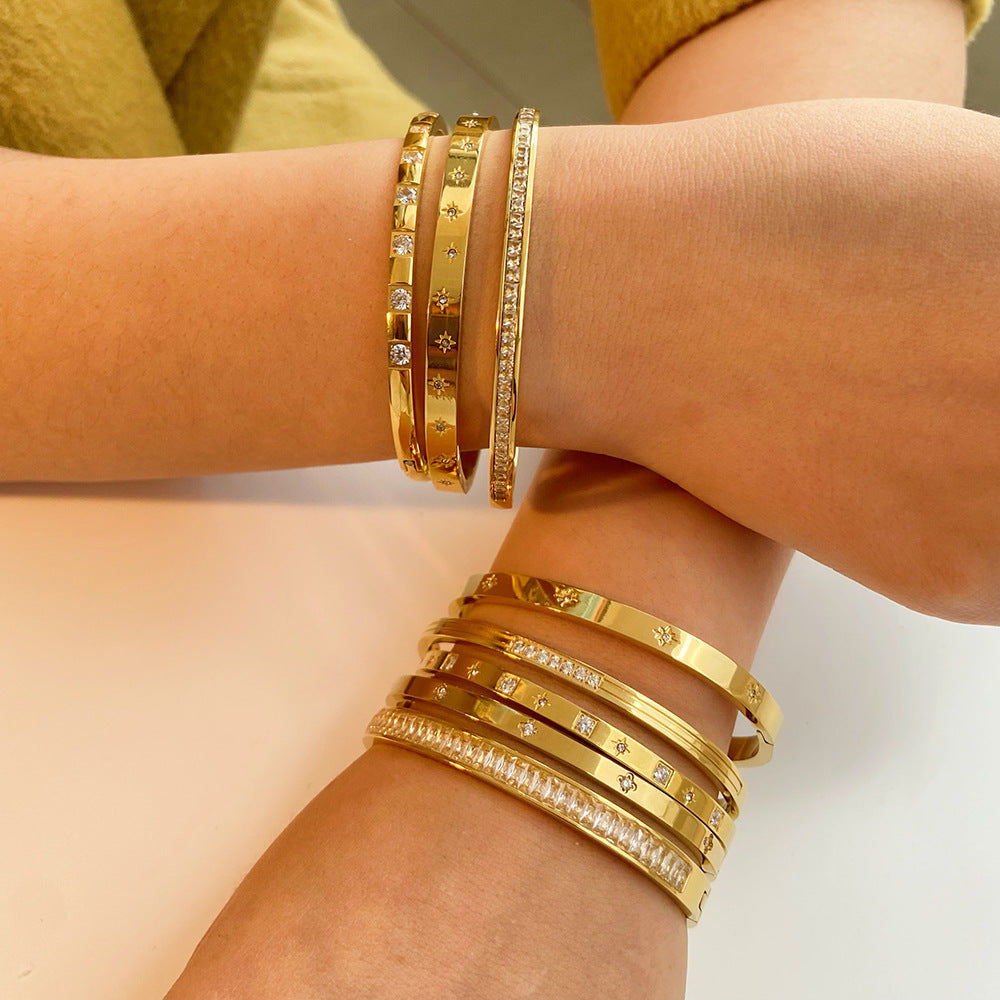 Fashionable 18K Gold Plated Stainless Steel Irregular Star Bracelet for Women