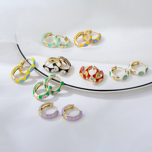 Pendientes de cobre geométricos retro con baño de oro para mujer con acabado esmaltado color caramelo