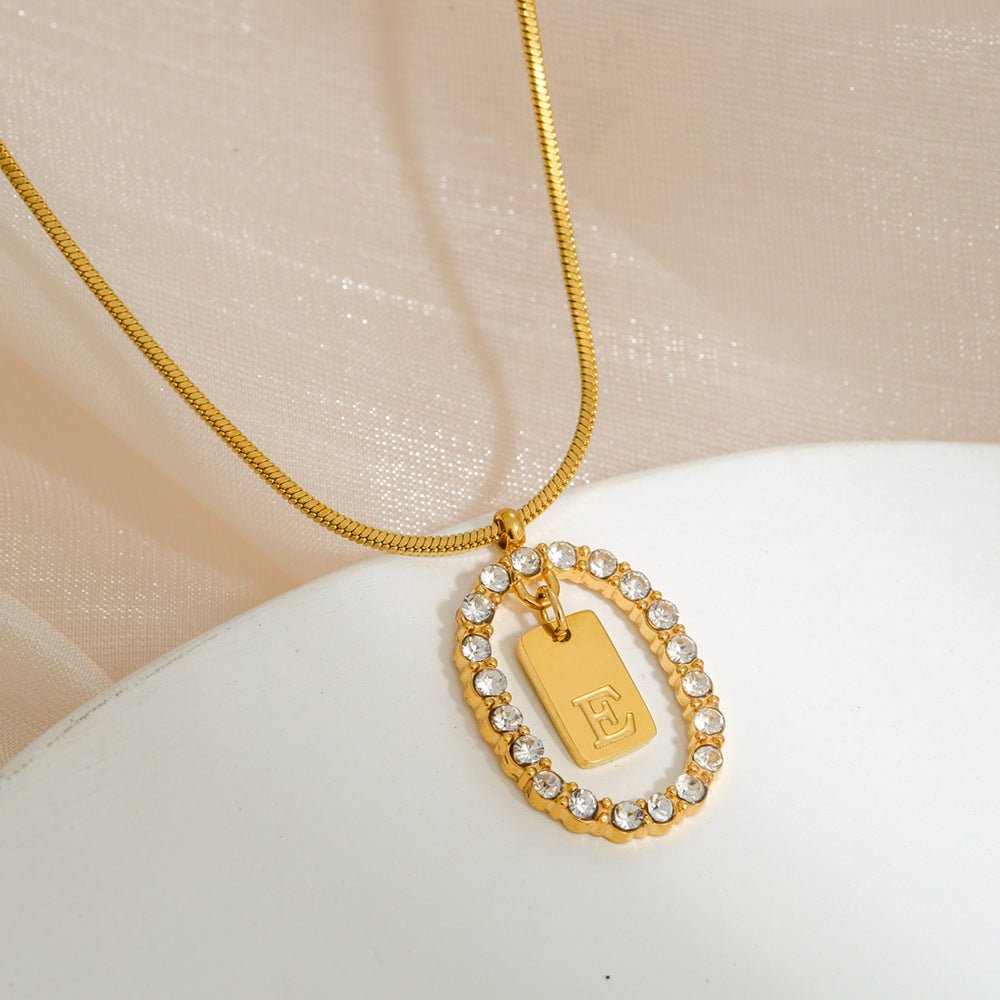 Collana da donna con ciondolo a lettera in acciaio inossidabile, minimalista, con strass, su catena snake