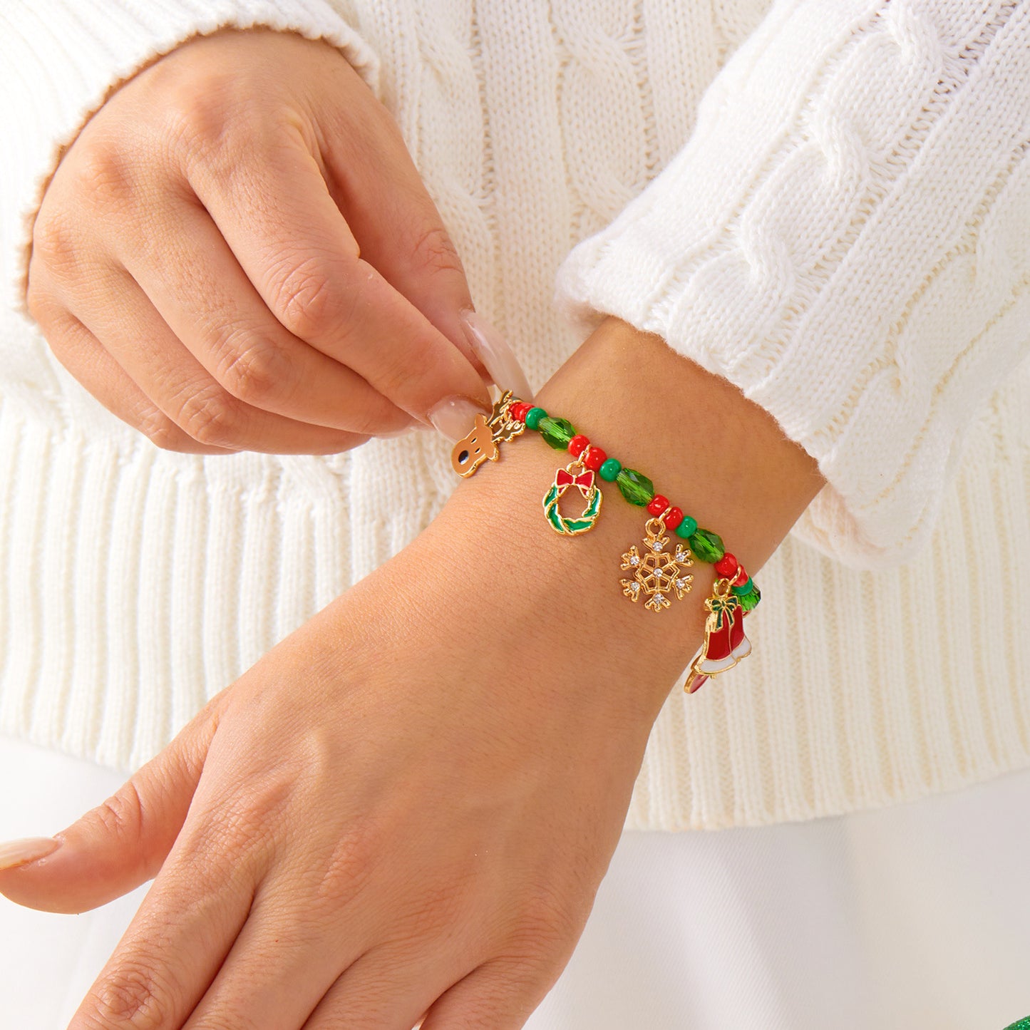 Bracciale in Lega Multi-Ciondolo con Renna Fiocco di Neve Babbo Natale a Tema Natalizio con Finitura Placcata