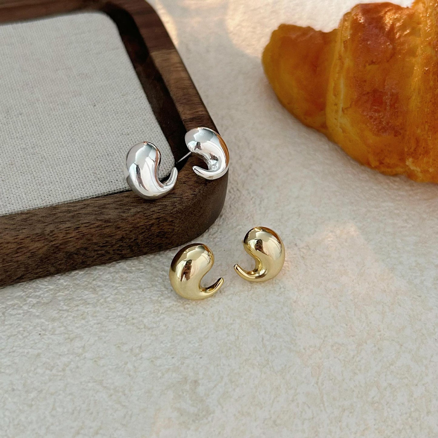 Minimalist Teardrop-Shaped 925 Sterling Silver Stud Earrings with Plated Finish, Fresh and Sweet Style