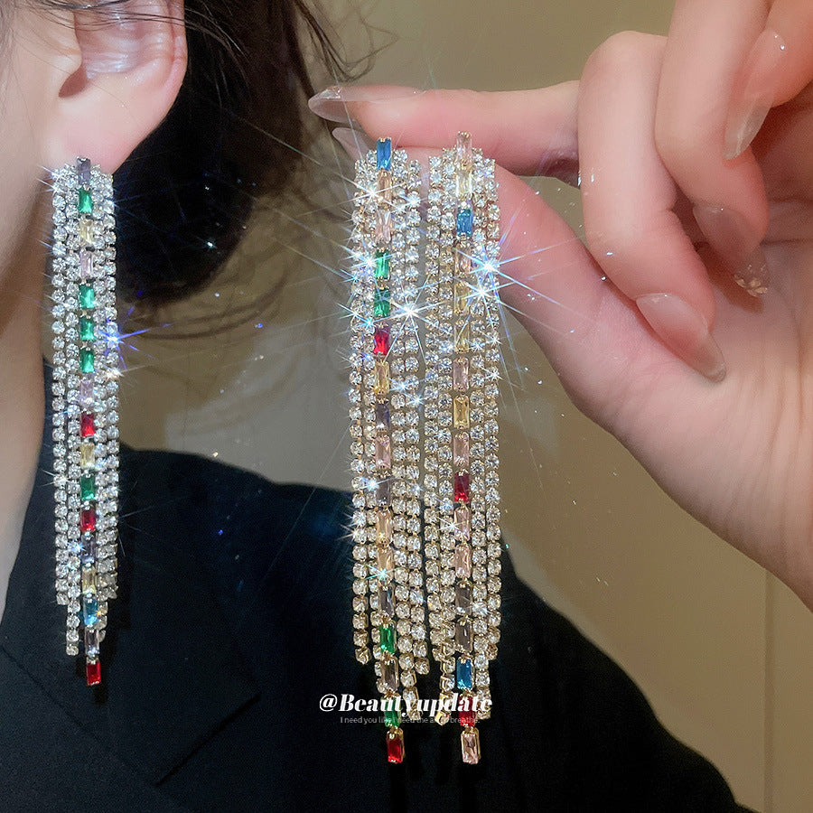 Eleganti orecchini pendenti a perno geometrici quadrati con zirconia cubica in rame e acciaio da donna