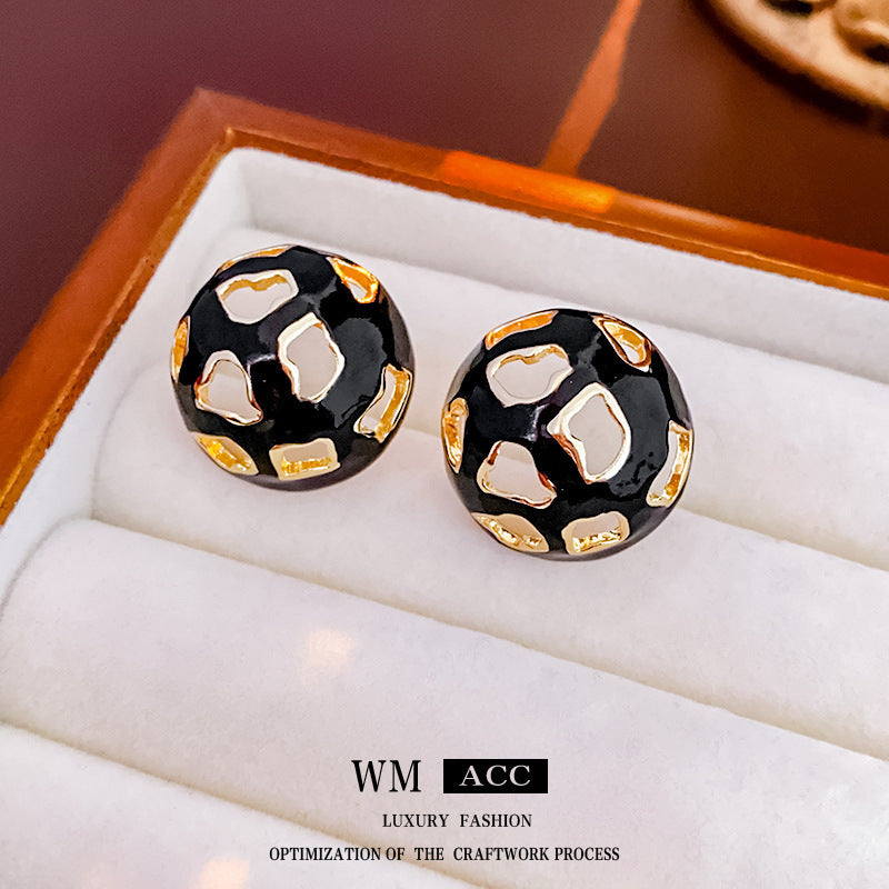 Pendientes redondos geométricos estilo vintage con acabado esmaltado en cobre y postes de plata de ley 925 para mujer