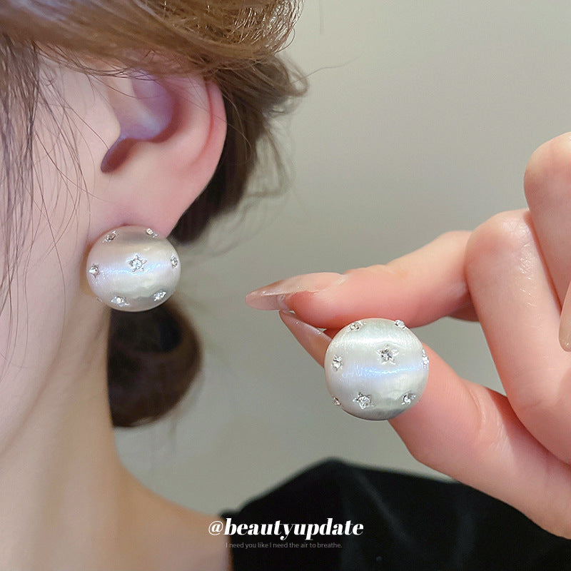 Orecchini a perno geometrici a forma di stella, minimalisti e di lusso, con intarsi in strass e perni in acciaio inossidabile da donna