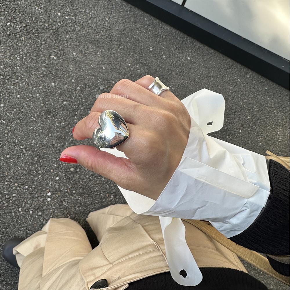 Anello minimalista a cuore in argento sterling 925 con dettaglio quadrato smussato da donna