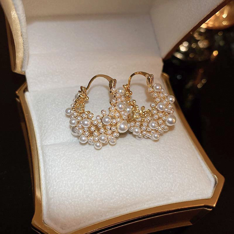 Pendientes de Flores Geométricas con Incrustaciones de Diamantes de Imitación en Cobre Bañado y Postes de Acero Inoxidable para Mujer, Joyería de Oreja de Lujo Minimalista y de Moda para el Día a Día