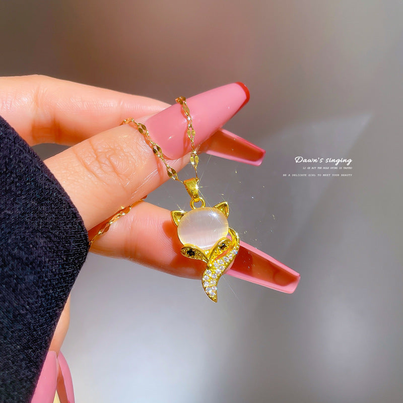 Exotic Style Fox Pendant Necklace for Women with Titanium Steel Chain and Rhinestone Inlay in Geometric Shape