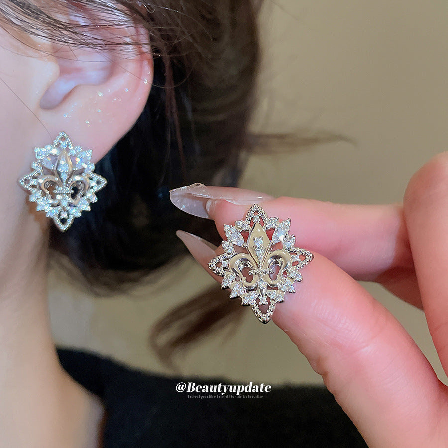 Pendientes de Cobre con Forma de Flor de Iris Vintage con Incrustaciones de Diamantes de Imitación y Postes de Acero Inoxidable para Mujer
