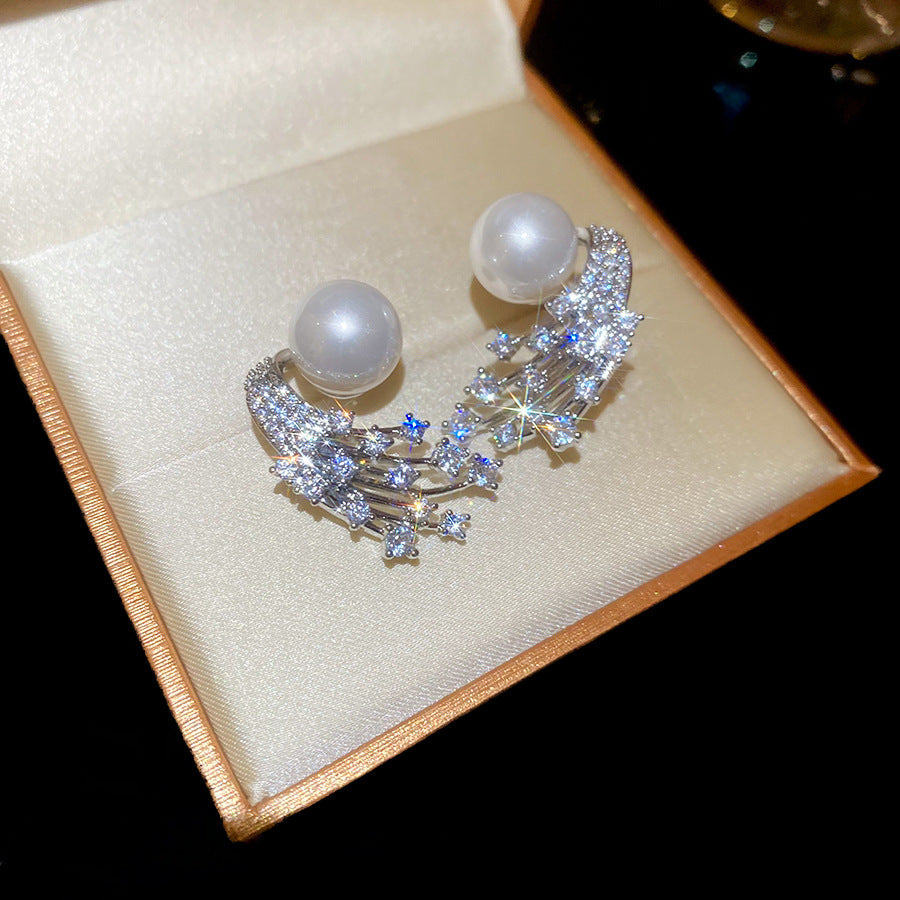 Orecchini floreali minimalisti con perle, perno in argento sterling 925 e strass, da donna
