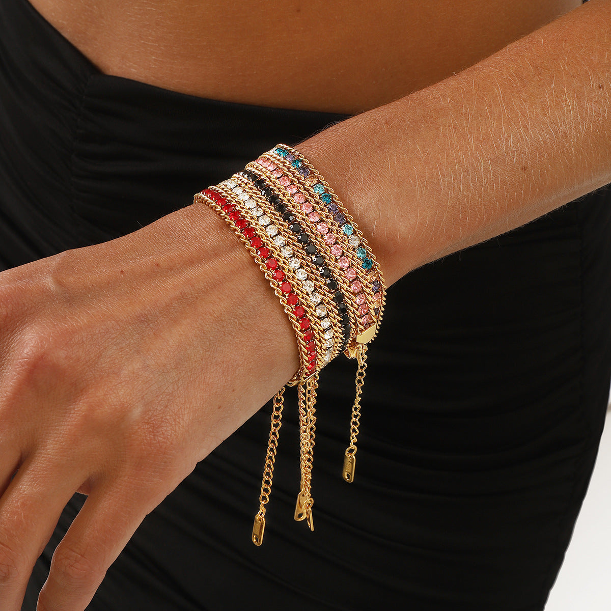 Bracciale Minimalista Elegante Geometrico in Acciaio Inossidabile con Intarsio di Zirconi Colorati per Donne