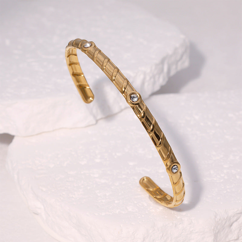 Bracciale a Polsino Aperto Geometrico Rotondo in Acciaio Inossidabile Placcato Oro 18K Minimalista