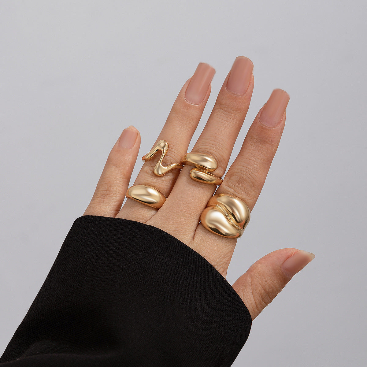 Minimalist Geometric Open Ring for Women in Zinc Alloy with Plated Finish and Curved Linear Design