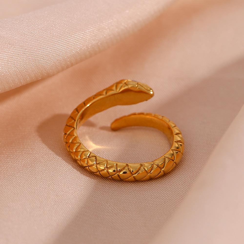 Anello da donna vintage a serpente in acciaio inossidabile placcato oro con strass bianchi
