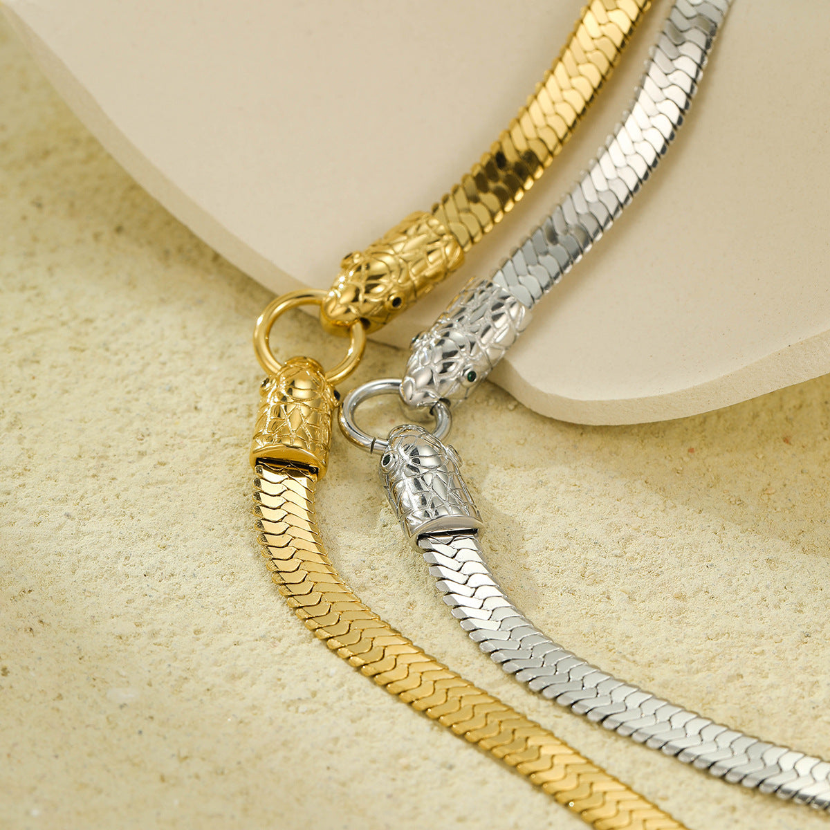Collana minimalist in acciaio inossidabile a catena serpente placcata oro 18K da donna