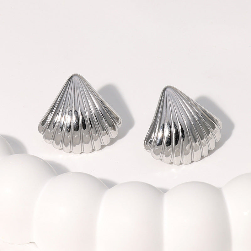 Pendientes minimalistas de titanio y acero para mujer, con formas geométricas de corazón y flores, de acero inoxidable galvanizado en tono frío, joyas de moda para la oreja