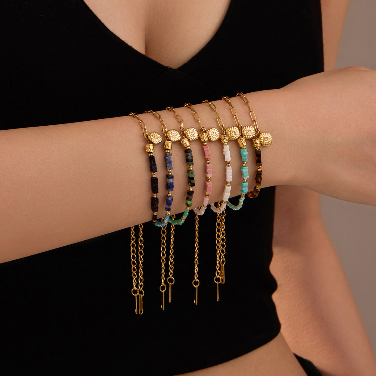 Fashionable Minimalist Square Geometric Beaded Bracelet in Stainless Steel with Zircon Inlay Adjustable for Women