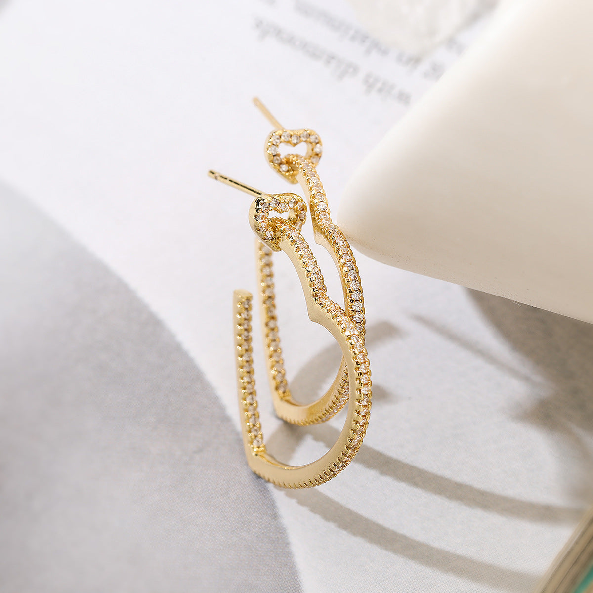 Minimalist Elegant 18K Gold Plated Brass Heart Geometric Earrings with Cubic Zirconia for Women