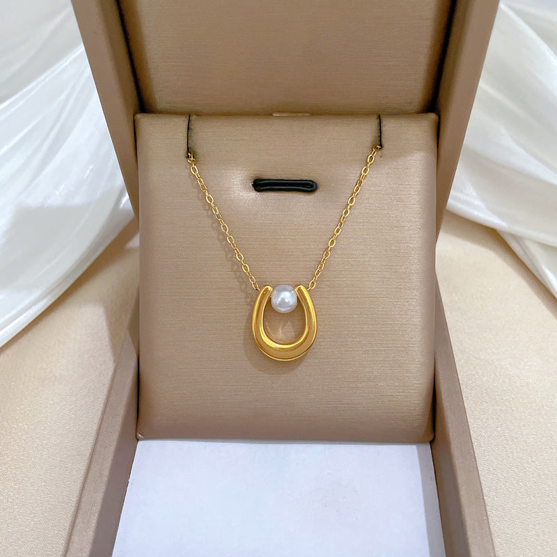 Minimalist U-Shaped Titanium Steel Necklace for Women and Men with Geometric Design and Gold Plating Finish