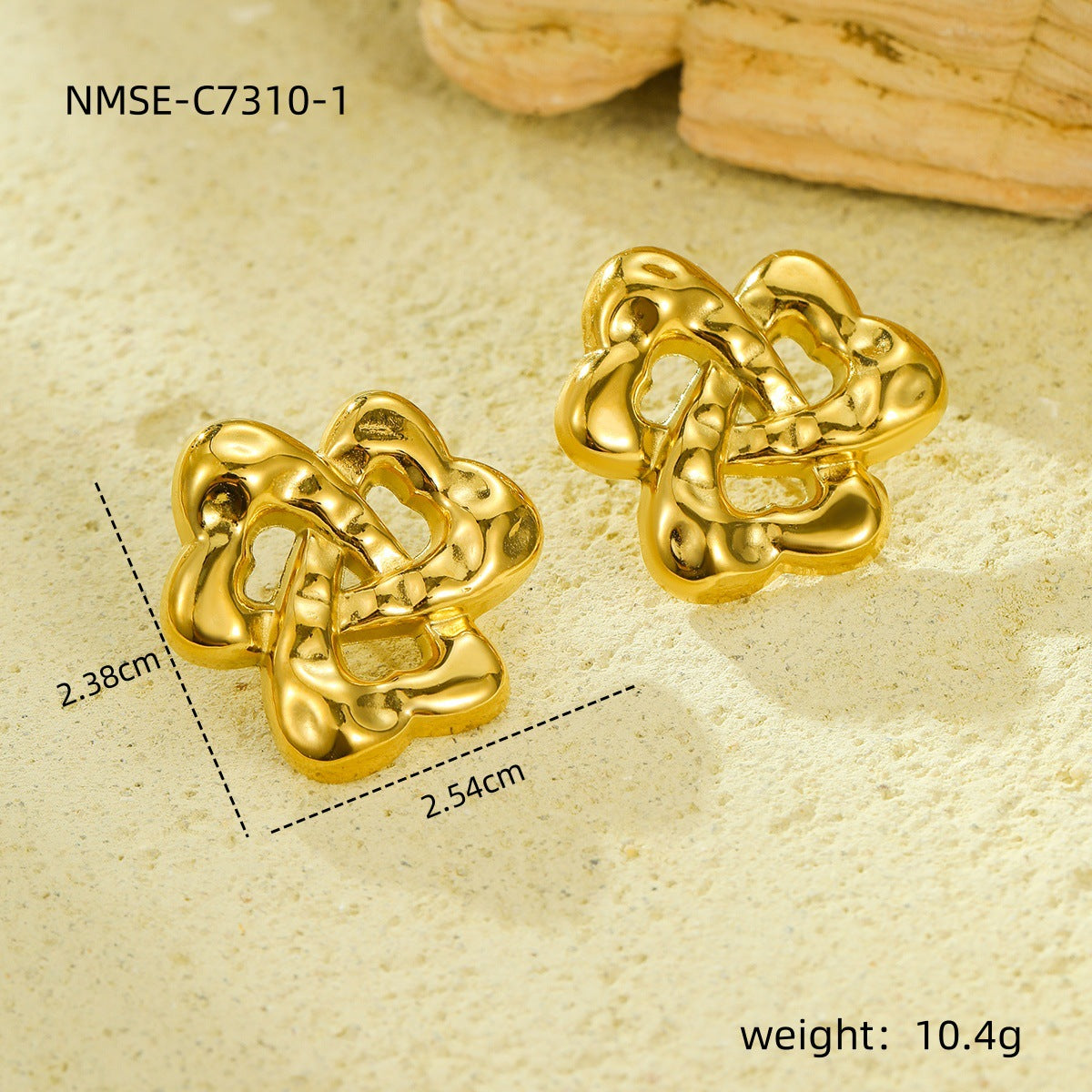Fashionable Heart-Shaped Stainless Steel Stud Earrings with Plated Finish for Women