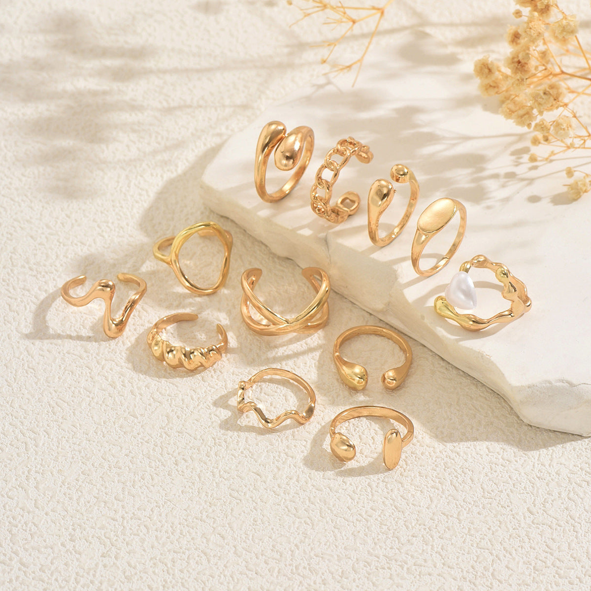 Conjunto de anillos abiertos minimalistas con forma de corazón geométrico con incrustaciones de perlas para mujer, joyería de moda de lujo de aleación de zinc