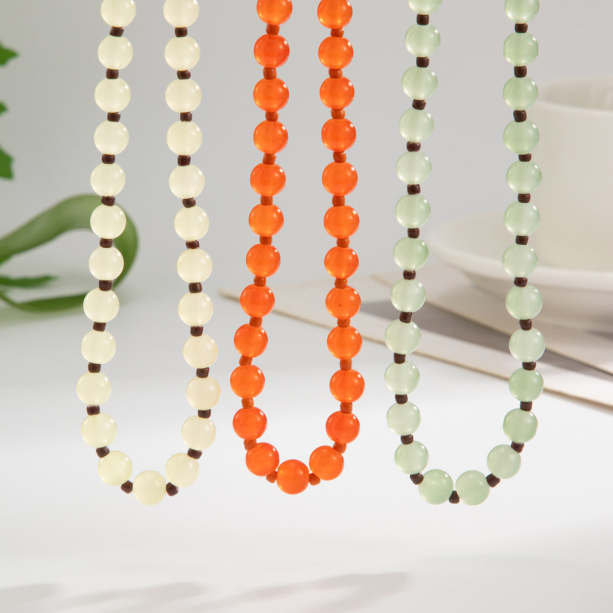 Collar de perlas redondas étnicas de colores con cuentas minimalistas para mujer, cadena de clavícula con cuentas de cristal