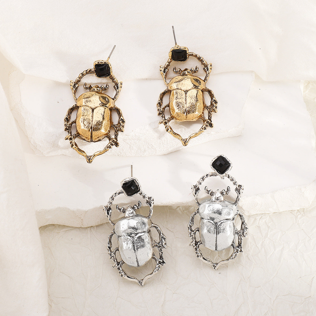 Pendientes de aleación con forma de escarabajo, estilo vintage exagerado, para mujer, con acabado galvanizado