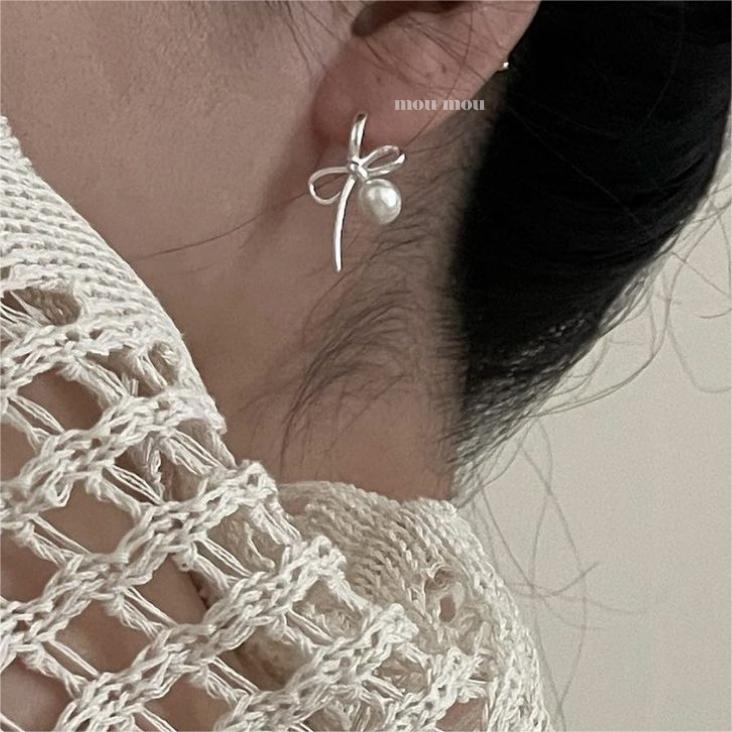 Minimalist Bow Knot Stud Earrings in 925 Sterling Silver with Geometric Edge Detail