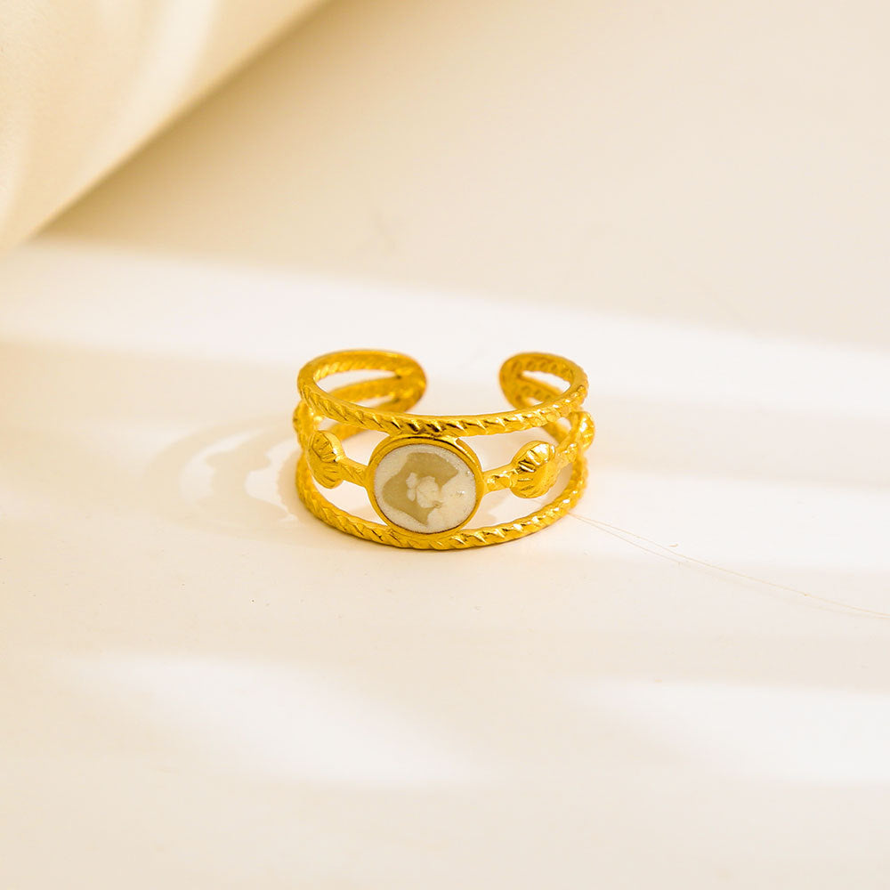 Anello Minimalista Rotondo da Donna in Acciaio al Titanio con Finitura Smaltata e Placcatura in Oro 18K