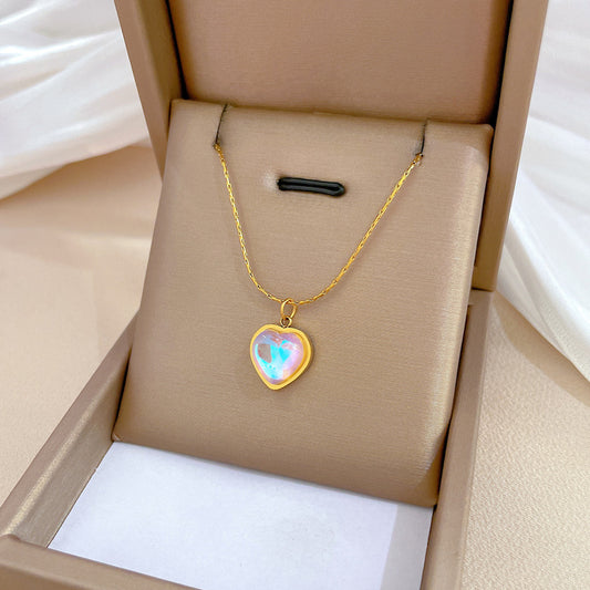 Collar Cadena Minimalista de Acero Titanio con Colgante de Corazón y Acento Floral