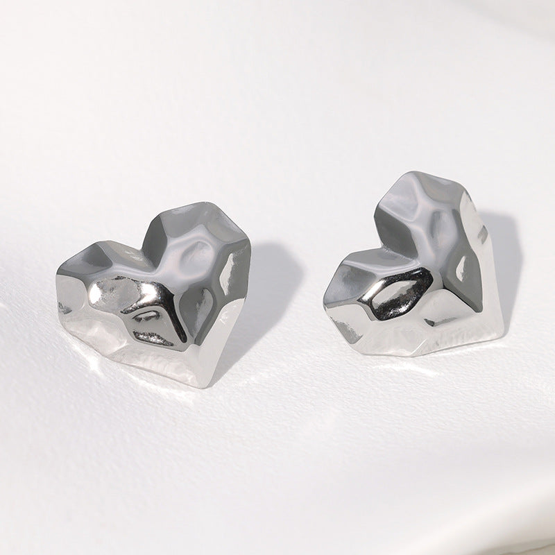 Pendientes de Tuerca Minimalistas de Acero Inoxidable con Forma de Corazón y Acabado Chapado para Mujer
