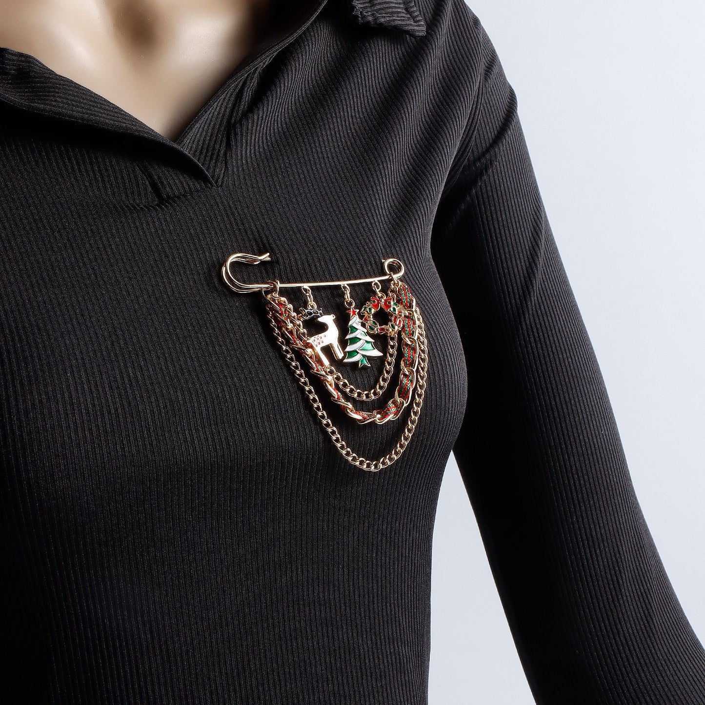 Creative Christmas Deer Brooch for Women Alloy Plated Cartoon Character Geometric Shape Festive Pin Accessory
