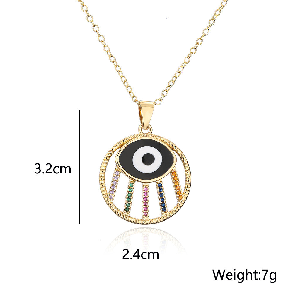 Collana pendente con occhio geometrico minimalista in ottone con finitura smaltata e zirconi micro-pavé