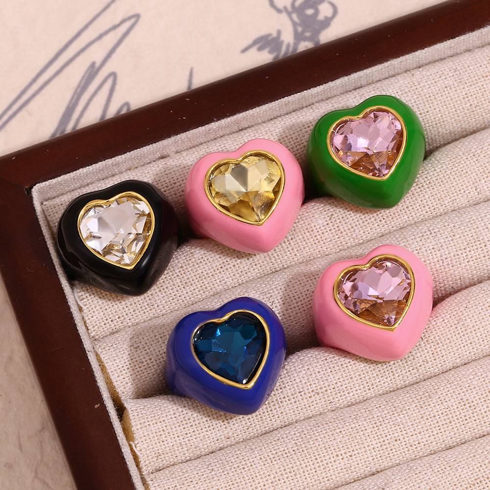 Anello da donna alla moda minimalista a forma di cuore in acciaio inossidabile con placcatura in oro 18 carati e finitura smaltata