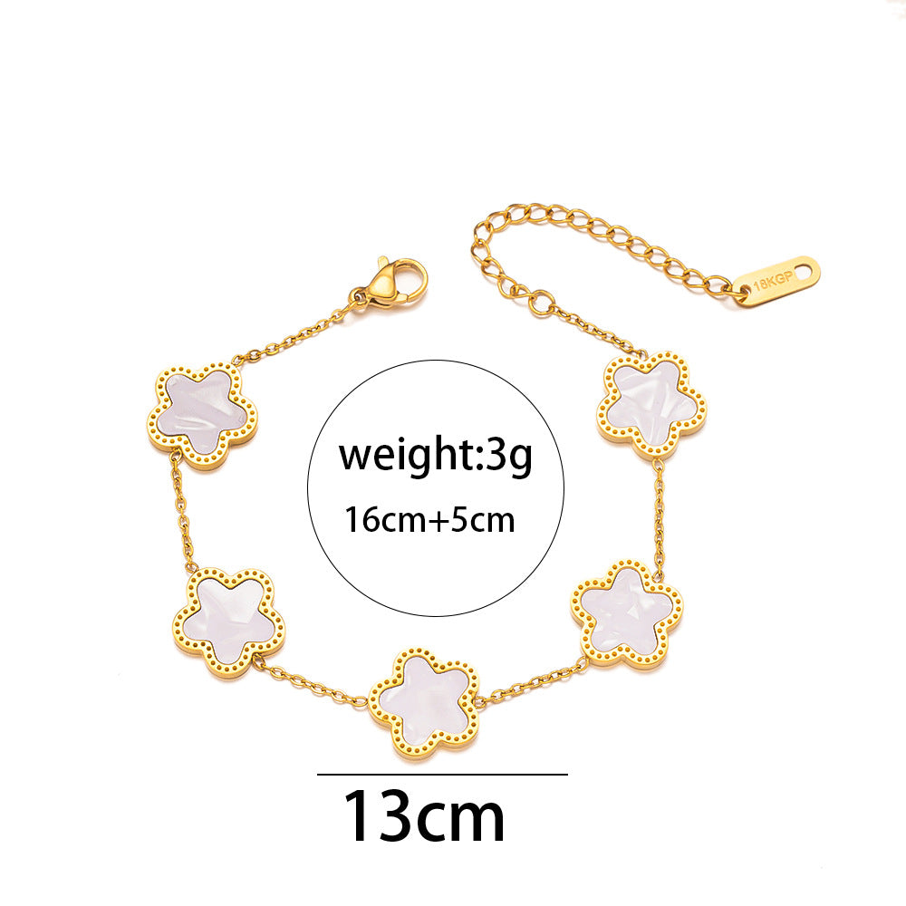 Elegante pulsera de acero inoxidable con flor de cinco pétalos y chapado en oro de 18 quilates para mujer, accesorio de lujo con diseño floral minimalista