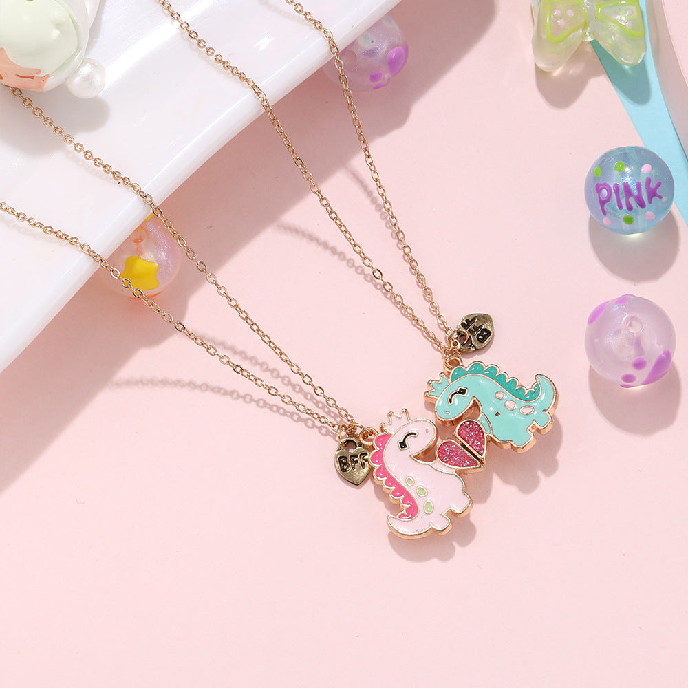 Collar con colgante de dinosaurio de dibujos animados para niños y adultos con cierre magnético, diseño de animal en forma de corazón de aleación, acabado esmaltado, estilo de cadena cruzada