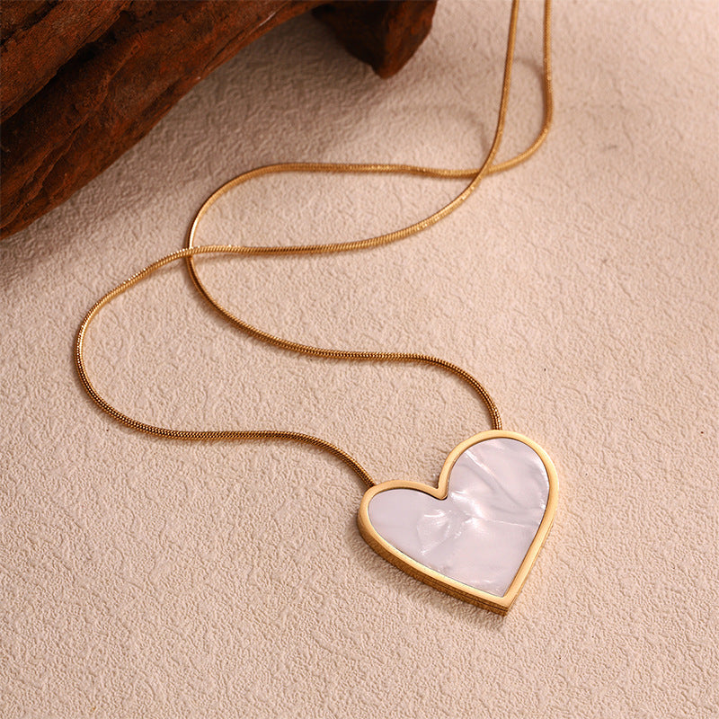 Collana Minimalista a Cuore in Acciaio al Titanio Placcato per Donne