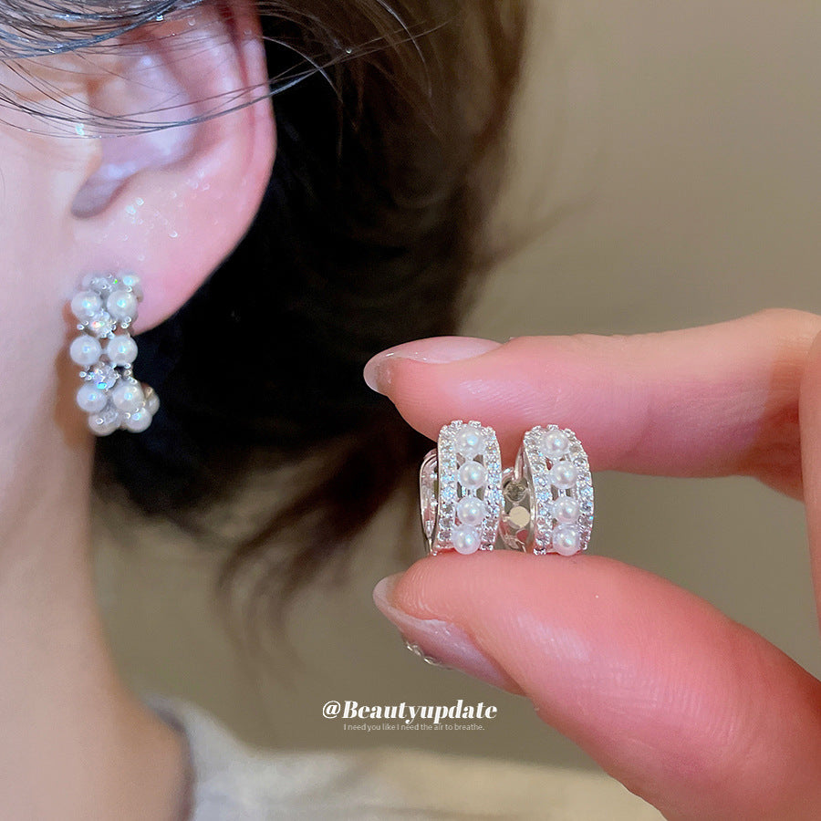Orecchini a perno da donna a doppia falda a C in stile retrò francese elegante, con perle e intarsio in zircone