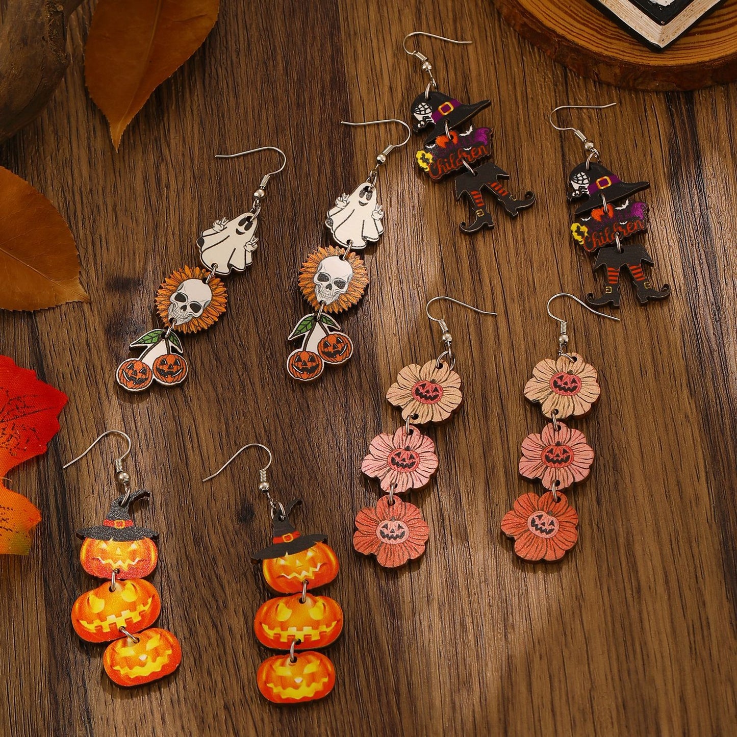 Pendientes de calavera geométrica de madera y calabaza con temática de Halloween para mujer con acabado chapado