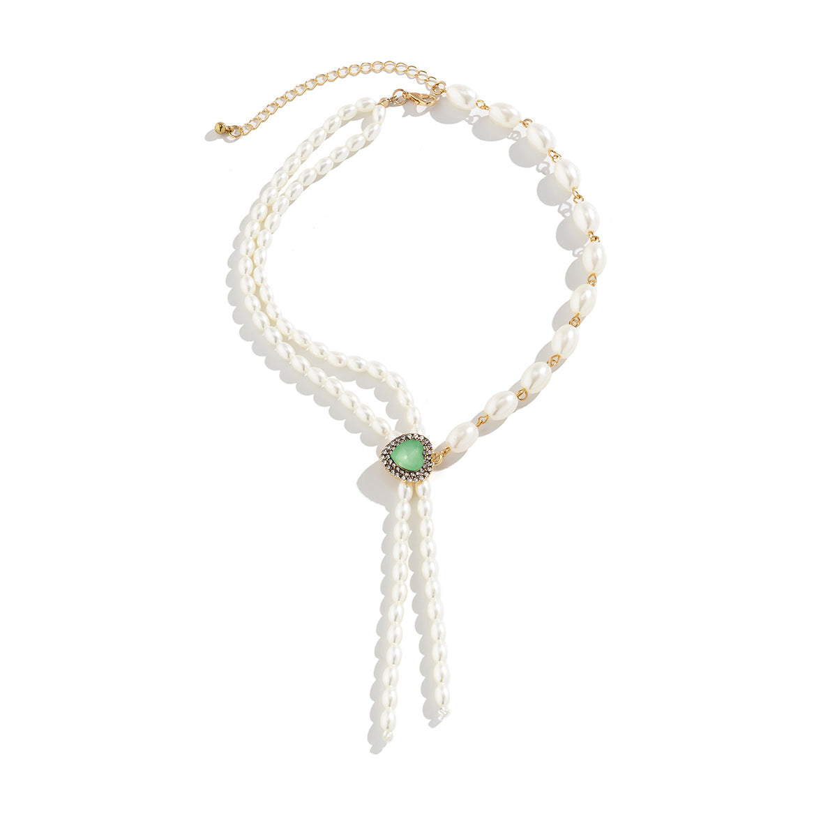 Collana con ciondolo a cuore asimmetrico minimalista in lega con strass micro-pavé e nappine pendenti simili a perle per donna