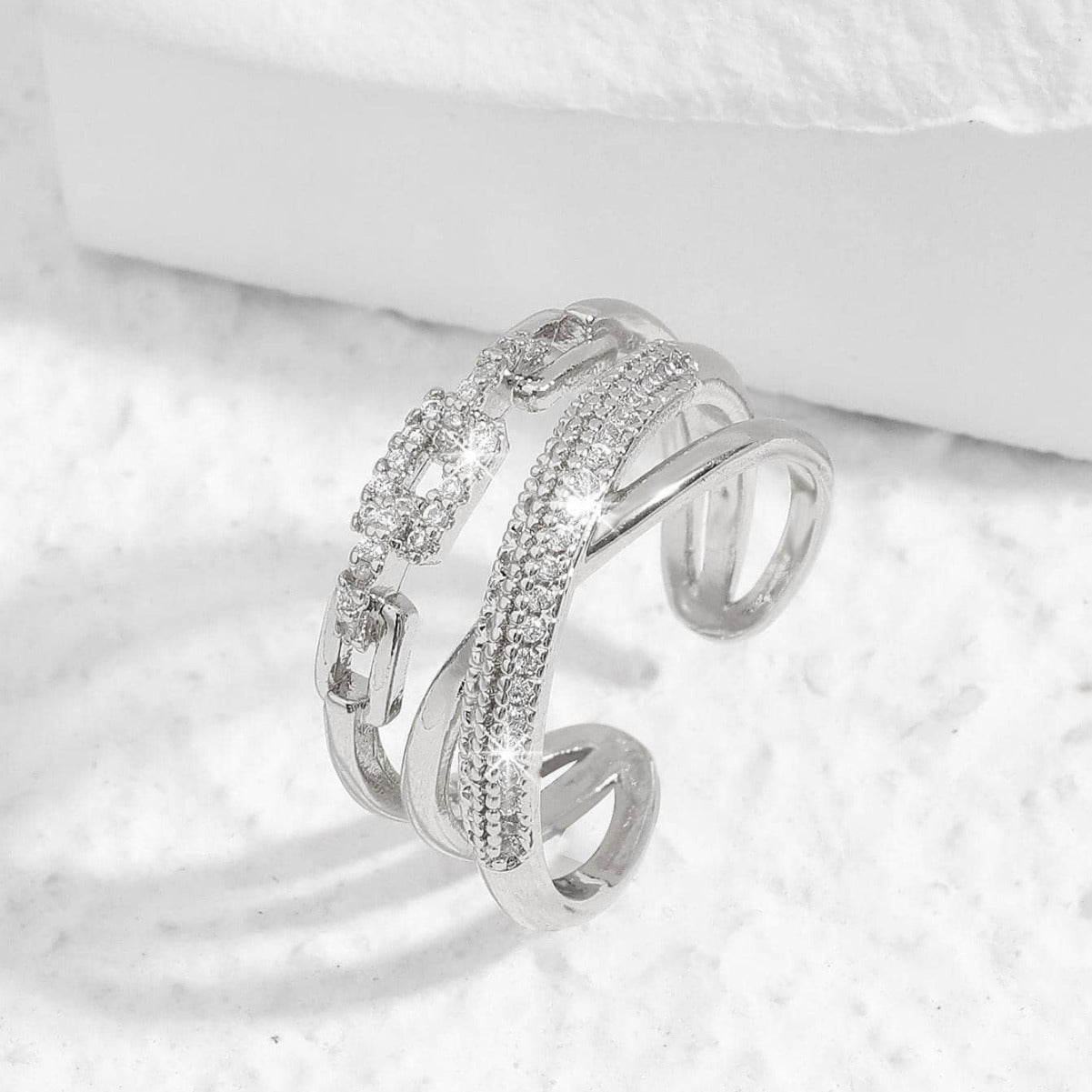 Dulce Anillo Minimalista Geométrico en Forma de U de Cobre con Incrustaciones de Circonita para Mujer