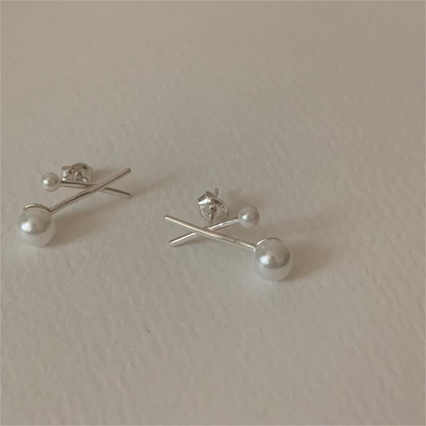 Minimalist Sweet 925 Sterling Silver Plated Geometric Letter Pearl Stud Earrings