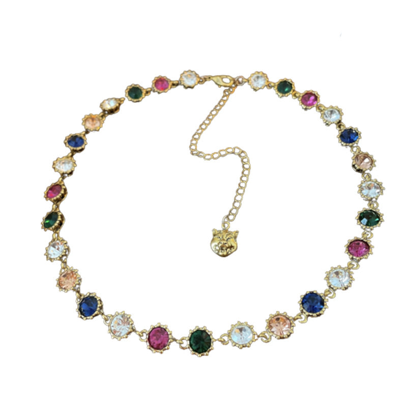 Baroque Style Geometric Pendant Necklace with Rhinestone Inlay for Women, Delicate Clavicle Chain