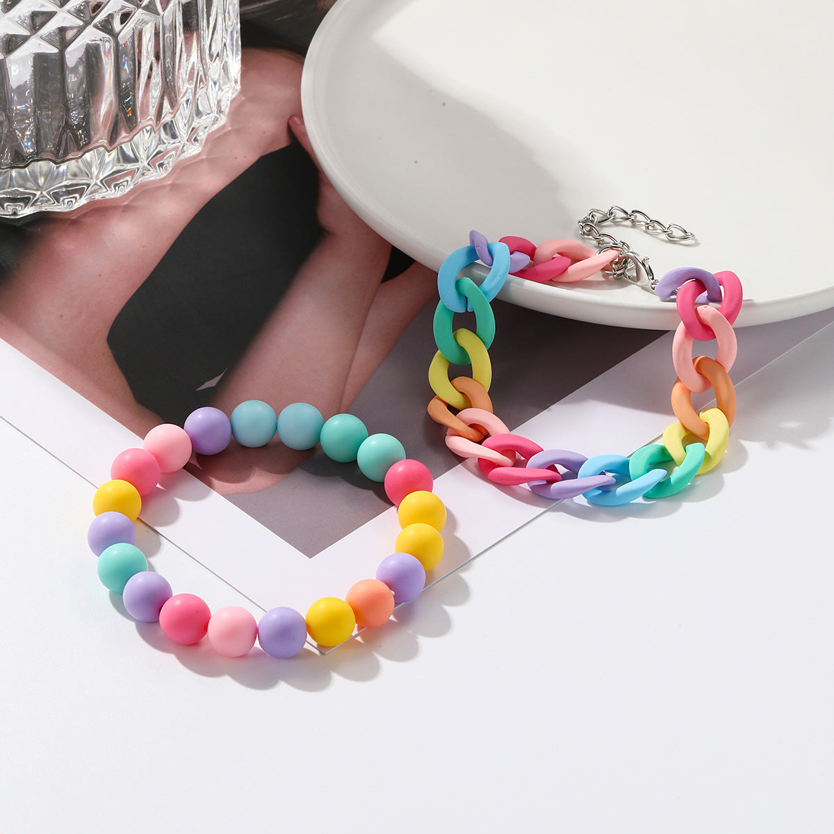 Set di bracciali in acrilico lucido a forma di cuore con lettere stile bohémien per donna