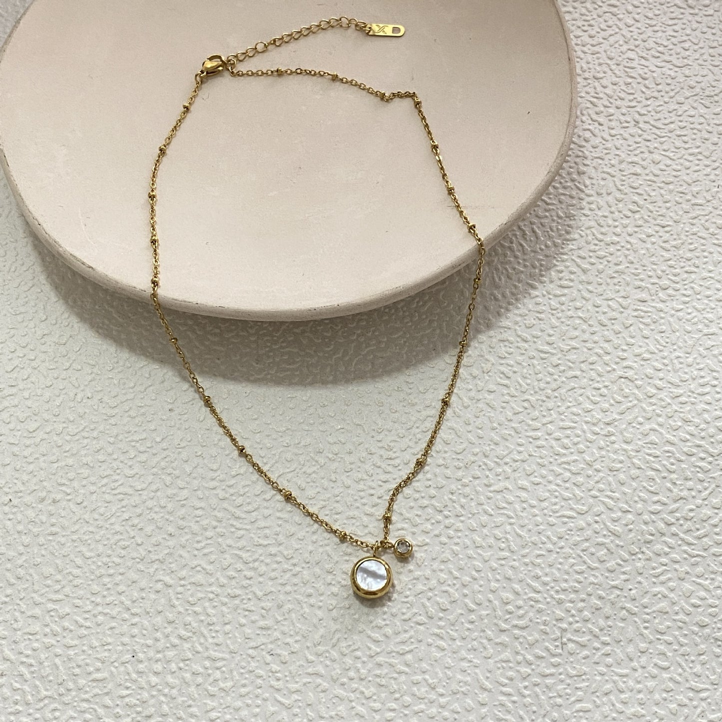 Minimalist Luxury Gold Plated Round Geometric Titanium Steel Necklace Unisex