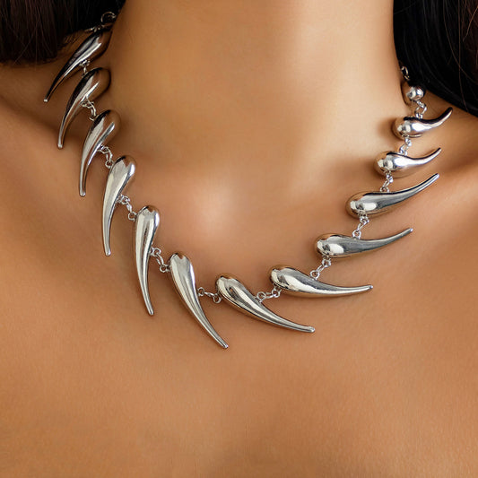 Collar con colgante de lágrima geométrica atrevida para mujer, cadena de aleación con acabado chapado